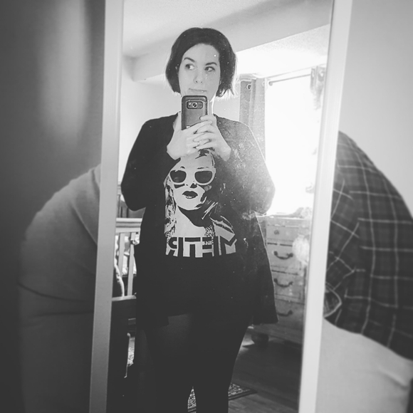 Meet your Posher, Celia - Picture 1 of 1